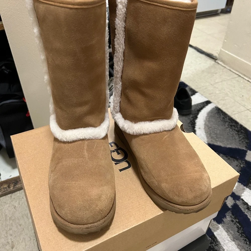 Uggs winter boots - Picture 1 of 5